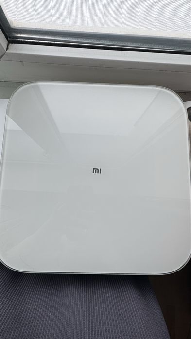 Продам Напольные весы Mi электронные Smart Scale 2