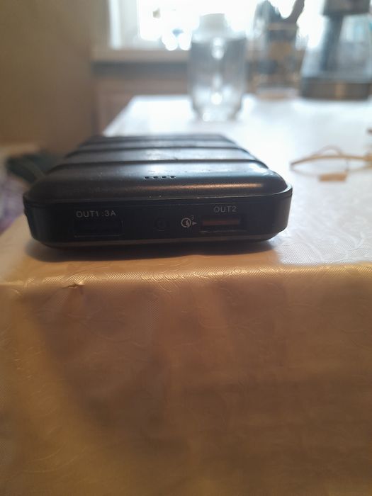 Повербанк чёрный