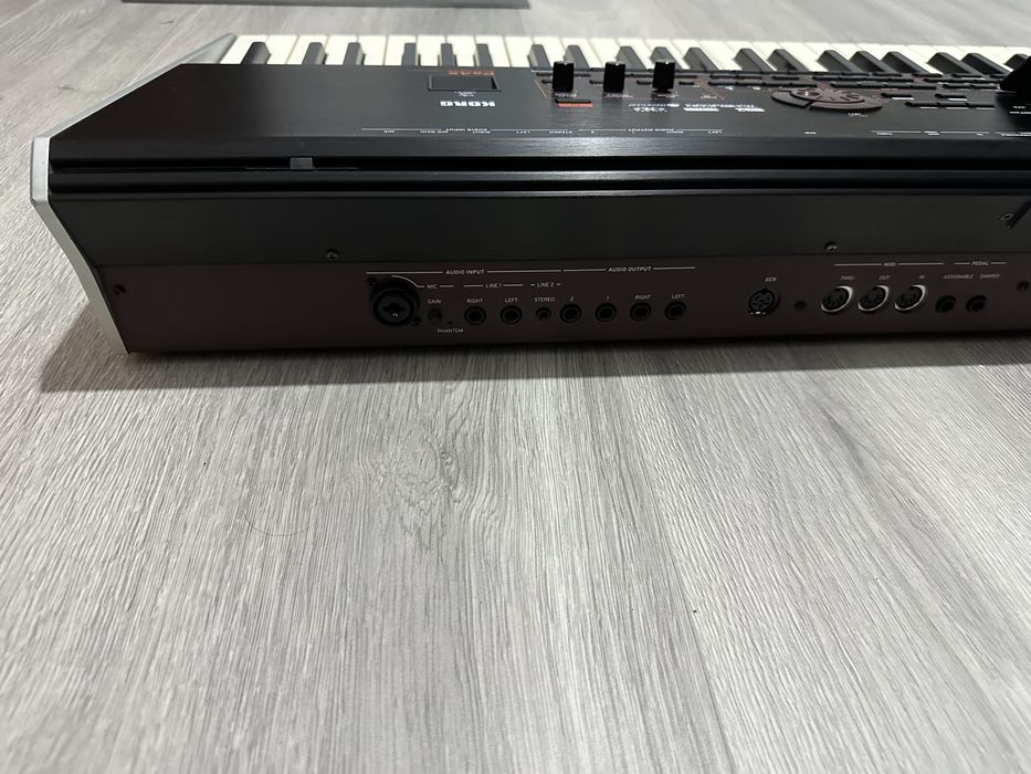 Vând Korg Pa4x 76 Impecabil
