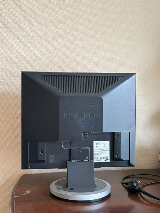 продам монитор Samsung