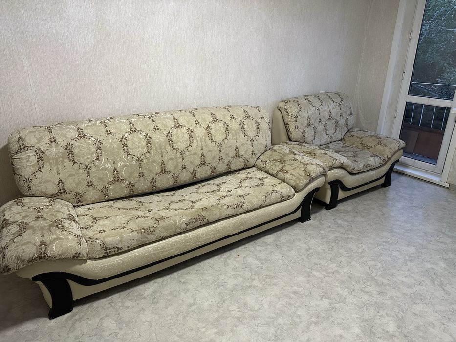 Продам раскладной диван с креслом
