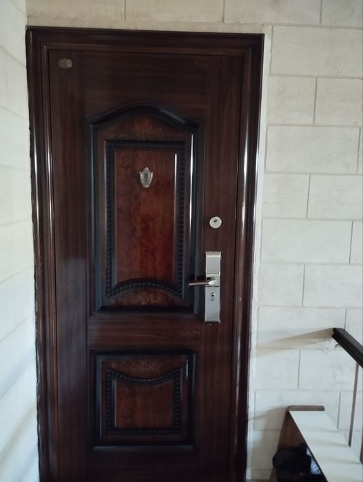 Дом сотилади 4 хонали  евро ремонт 4 этаж