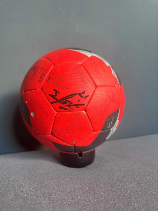 Minge fotbal semnata de U Cluj