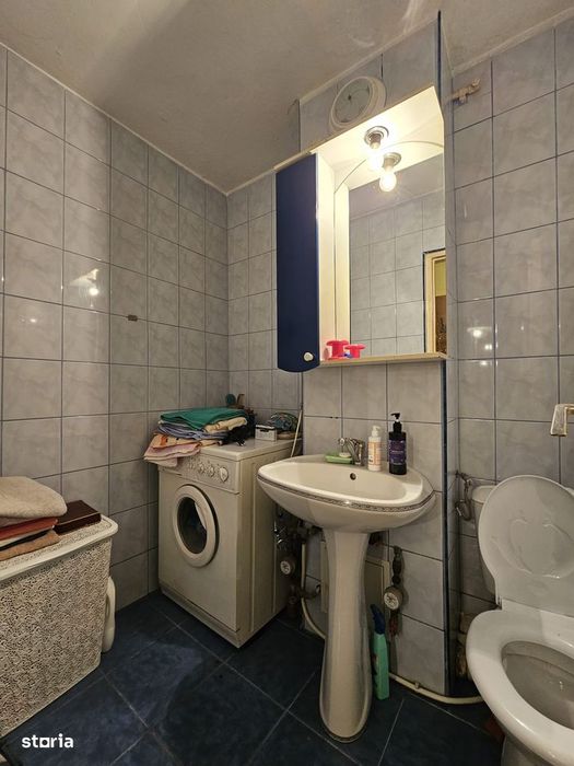 Apartament 4 camere etaj 2 strada Ion Creanga