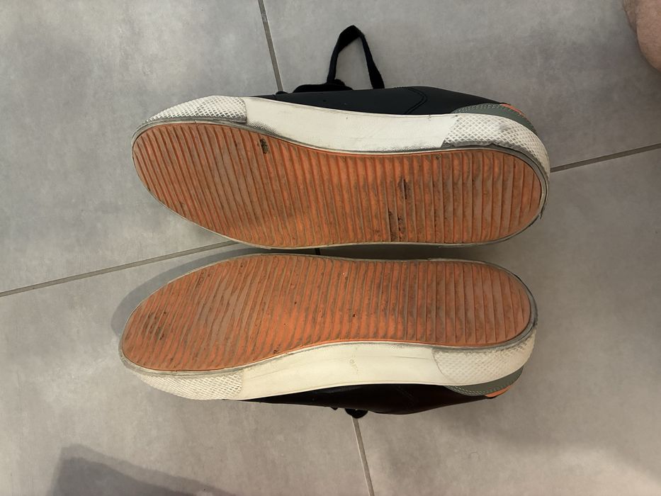 Adidasi pull and bear de vanzare
