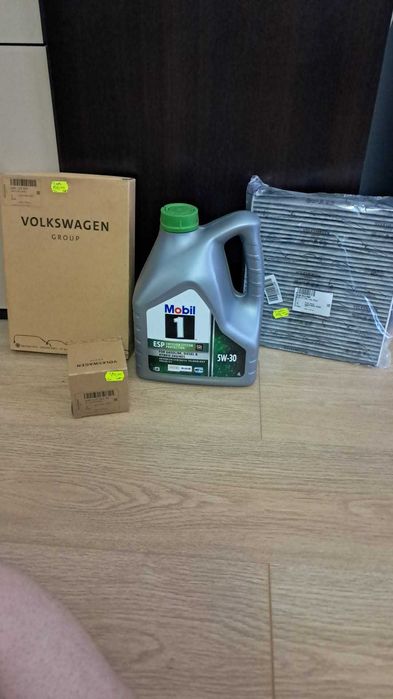 Pachet Revizie Original VW - Ulei Mobil 1 ESP 5W-30 (4L) + 3 Filtre VW Group (Noi)