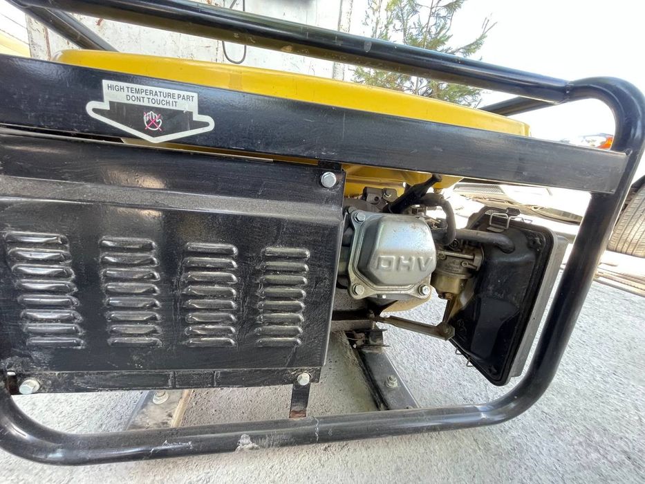Generator Dvijok Sotiladi ZH4800E