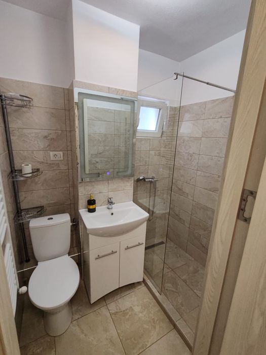 Inchiriez Apartament  modern, 2 camere, zona Vlaicu-Lebada