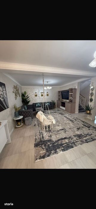 Vila cu 4 camere, zona centrală