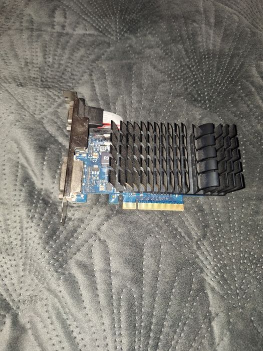 Placi video Nvidia  De 1 gb si 2 gb ddr5 de la 50 lei