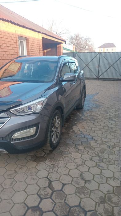 Продам Hyundai Santa fe 2014 года