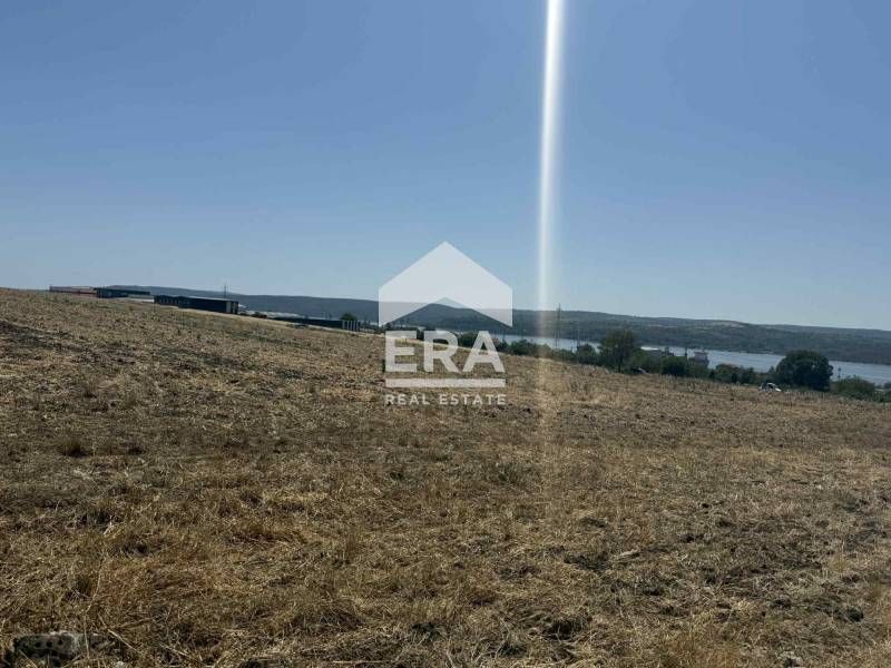 Продава се Земеделски имот в с. Езерово, Област Варна -  кв.м за 20 €/дка - Снимка #1