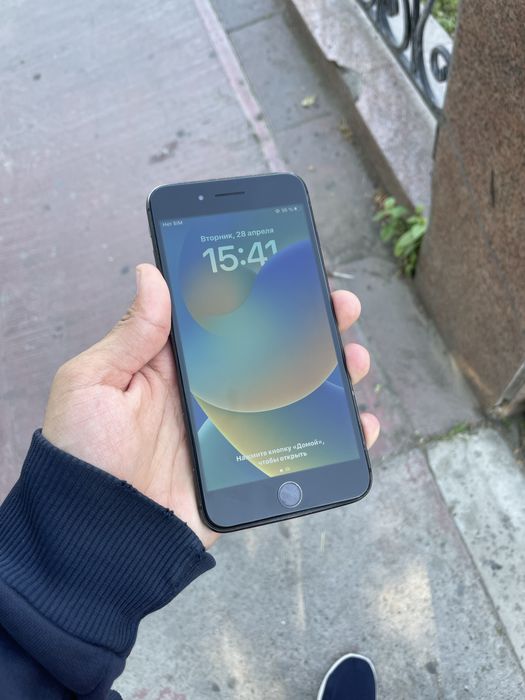 Iphone 8 plus sotiladi