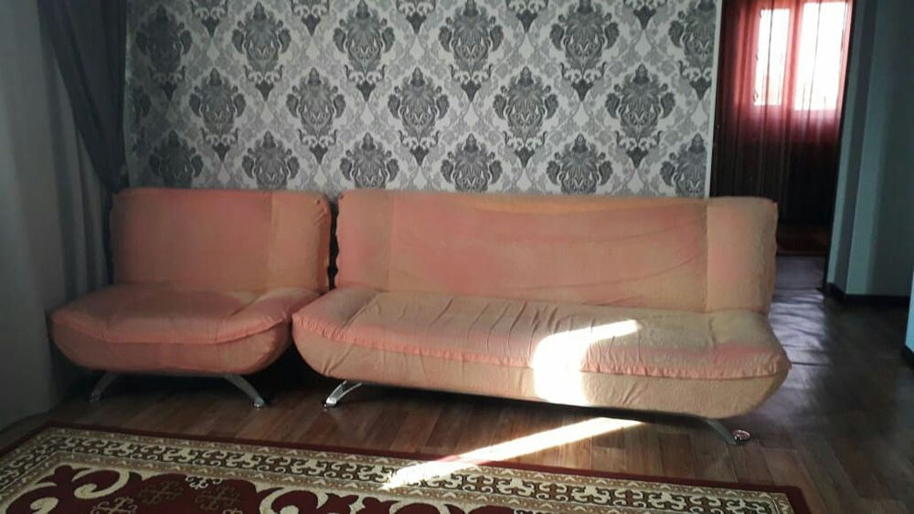 Продам срочно диван двойка