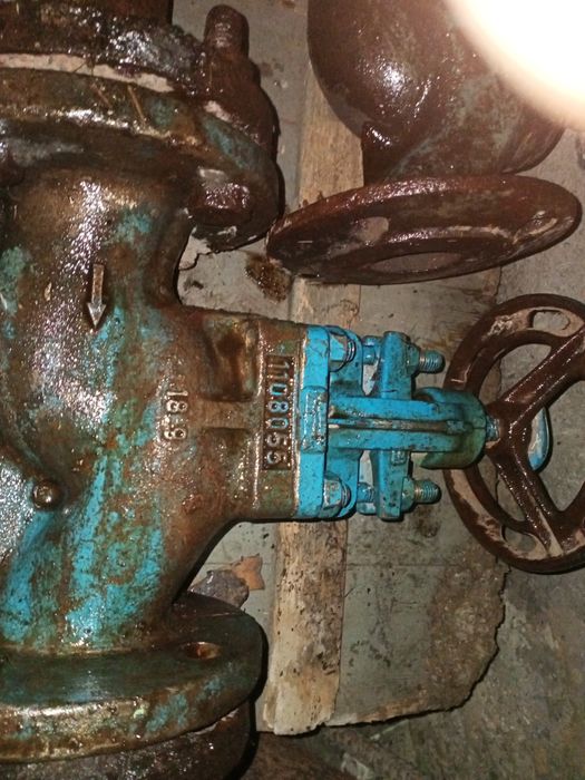 З А Д В И Ж К И  фланцы