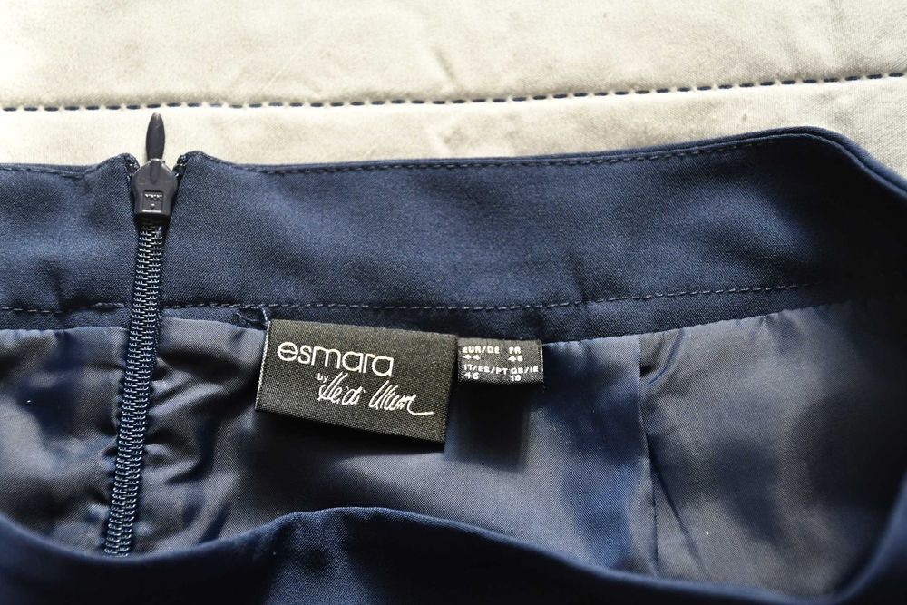 Елегантна тъмно синя права пола Esmara, размер 44