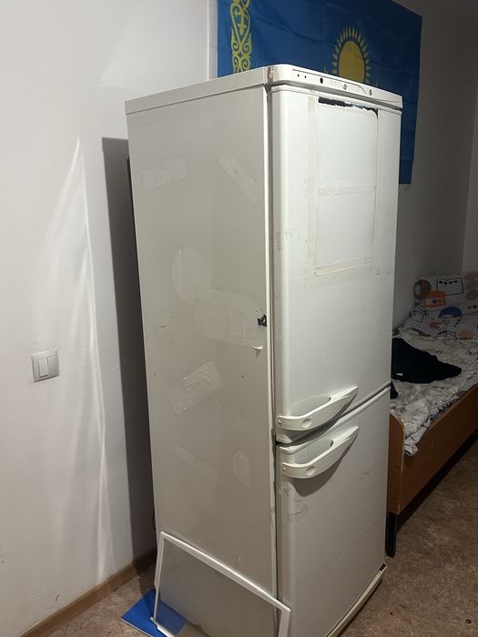 Продам холодильник