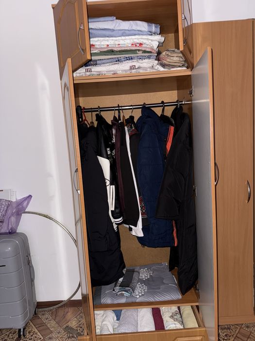 Продам Шкаф с полками