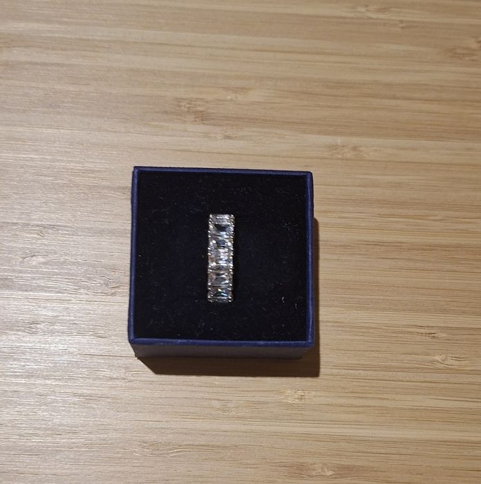 Дамски пръстен Сваровски