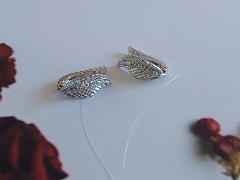 Золотой комплект,серьги с бриллиантами