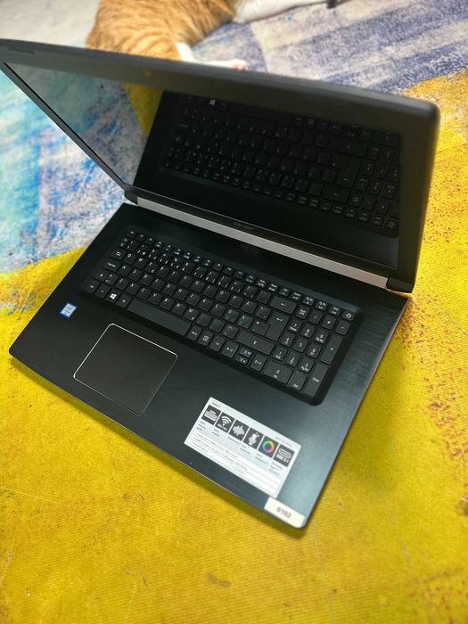 Laptop Acer A517,ecran mare 17.3 led, i3 gen 6, ram 12 gb,ssd m2 120gb