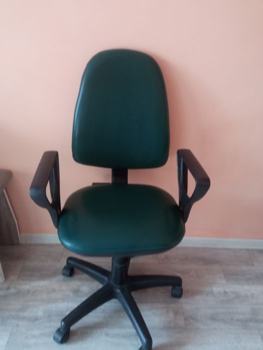 Продам компьютерное кресло