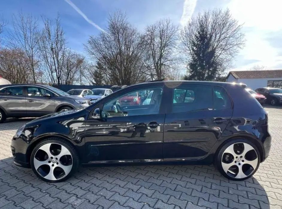 • Продавам голф 5 на ЧАСТИ 1.9tdi 105кс. BKC
Имам още над 17 Голф 5ци