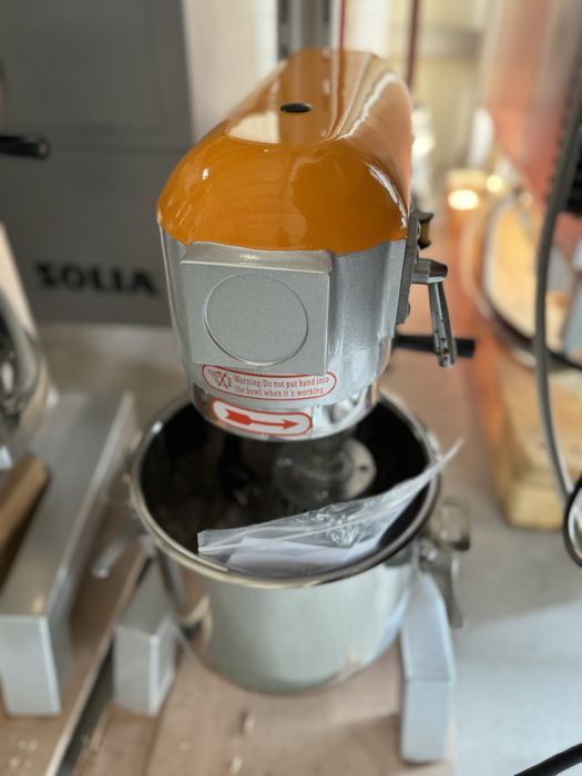 Планетарен миксер Италия. НОВИ 12,36,60л.