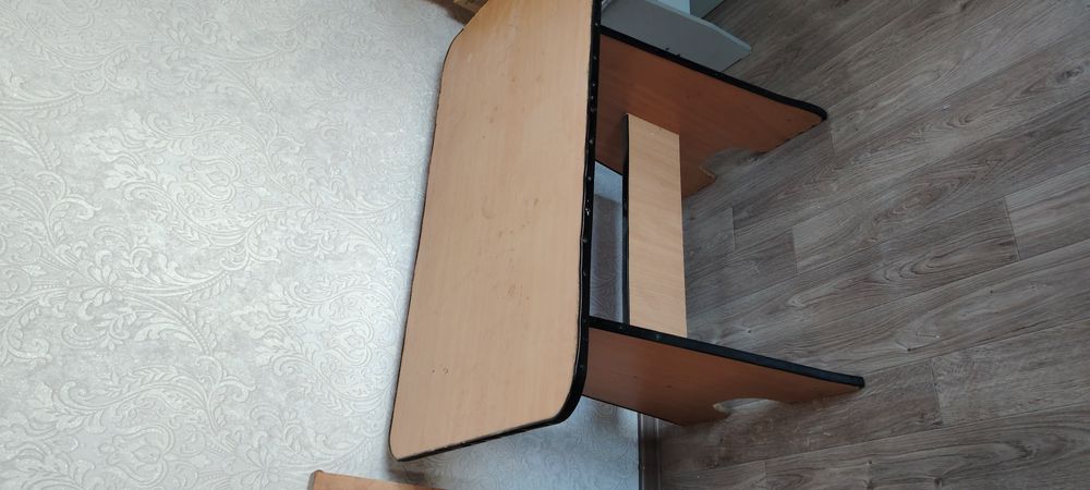 Стол для кухни 5000.   . .