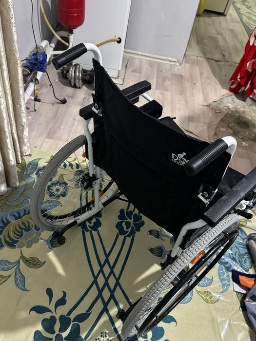 Коляска инвалидная