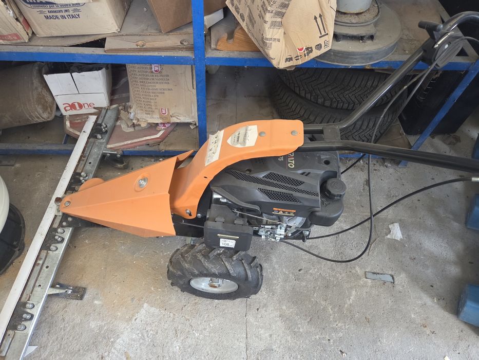 Машинка за косене на трева