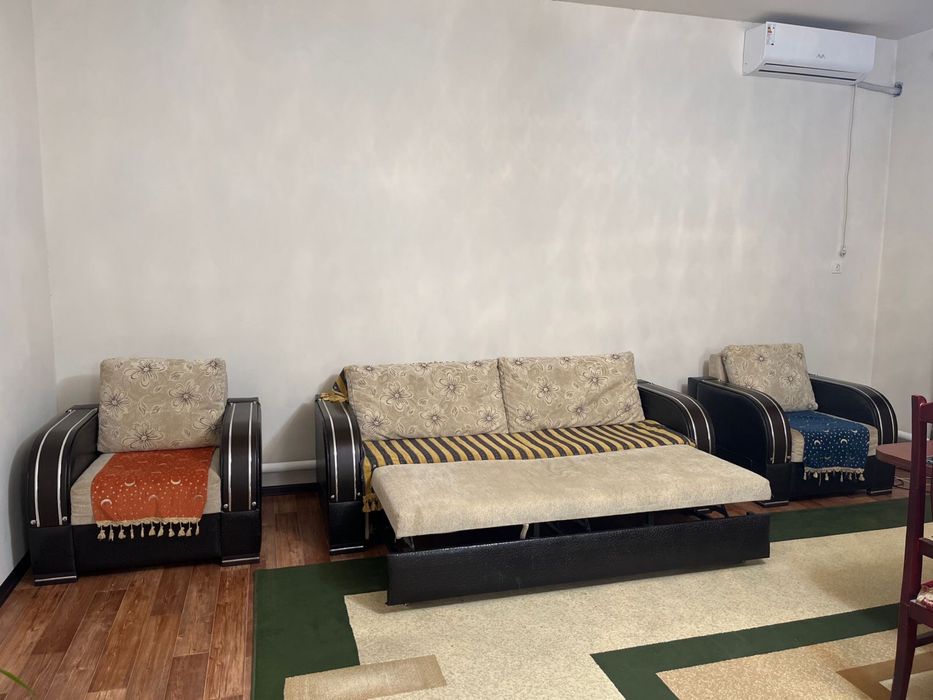 Продам Диван в хорошем состояние