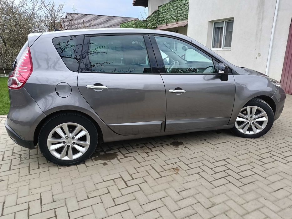 Vând Renault scenic 3 an 2011