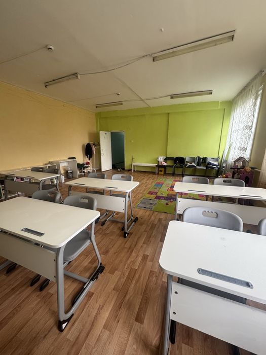 Продам набор парта и 2 стула
