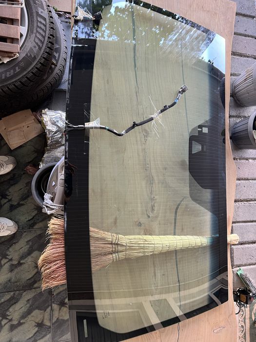 Лобовое стекло land cruiser 300