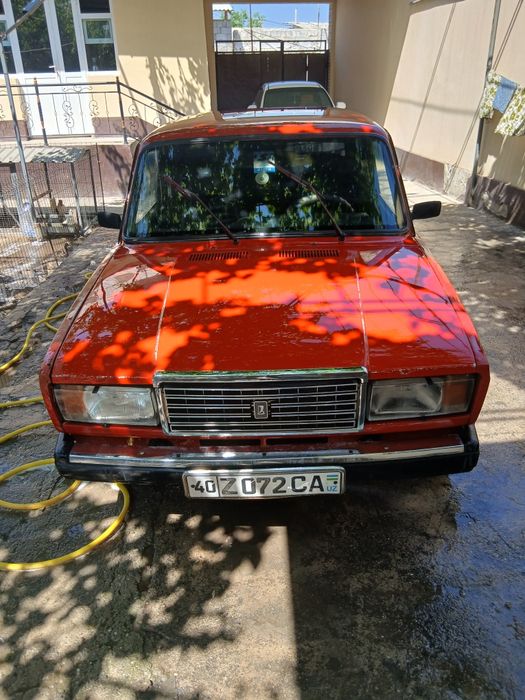 Ваз 2107 сотилади.