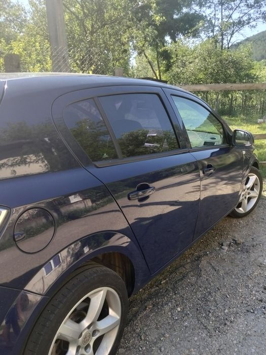 OPEL Astra 2011 — imagine 2