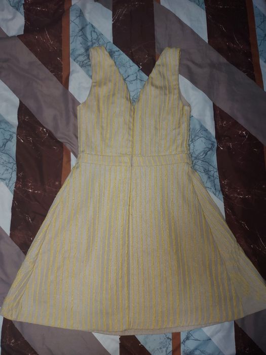 Къса официална рокля