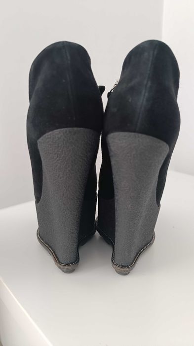 Дамски официални обувки известна марка