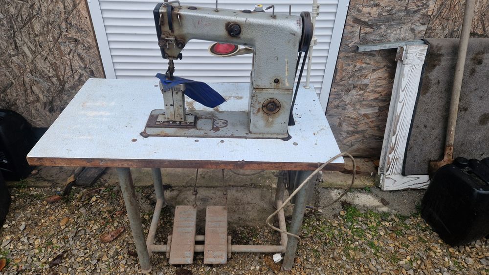 Masina de cusut profesional pentru piele