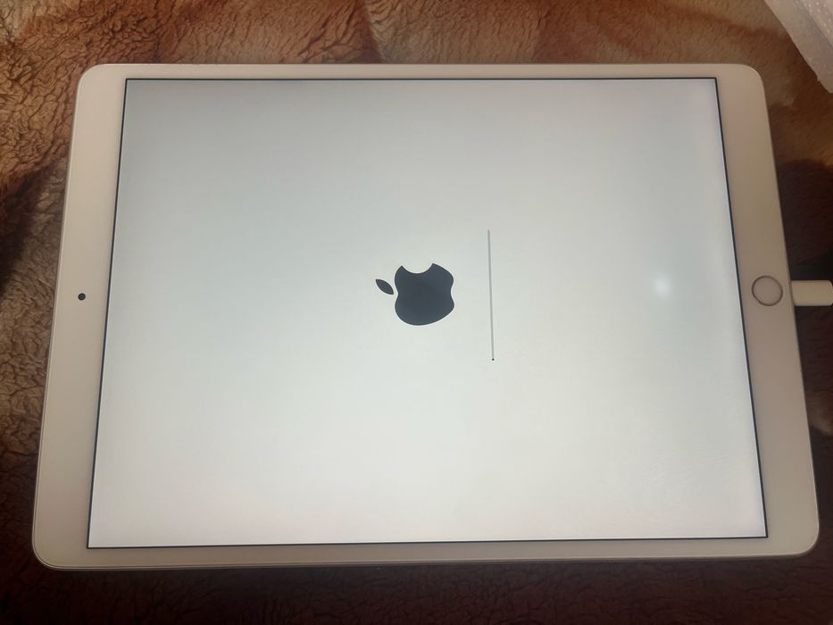 ПРОДАМ! iPad air 3 , на 64гб простой.