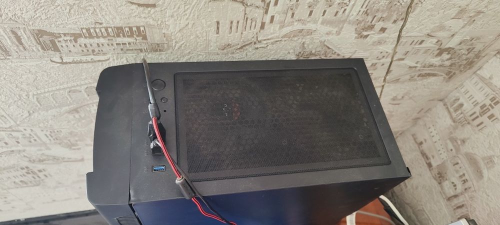 Компьютер игровой, гарнитура в подарок