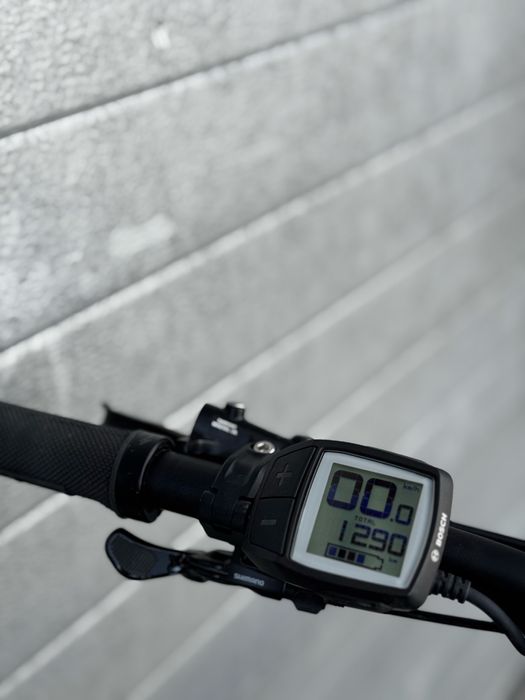 Bicicleta electrica Ktm , Carbon , Bosch Cx4