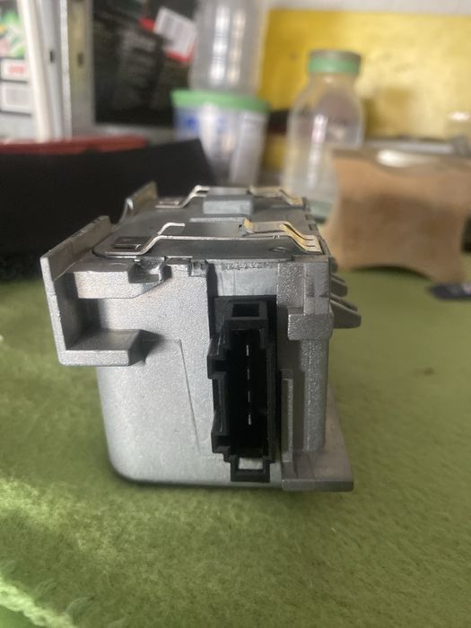 Заключване на волан Mercedes B class