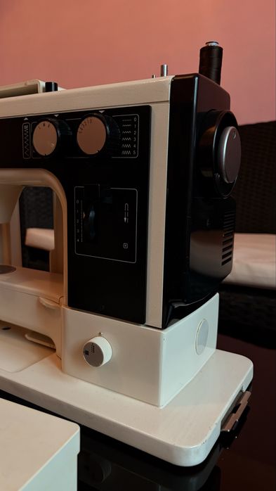 masina de cusut PFAFF 207