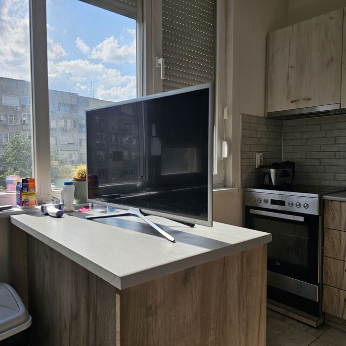 Samsung smart TV 32 инча