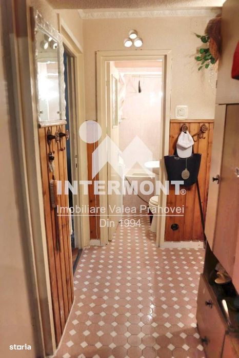 Apartament 3 camere Sinaia- etaj intermediar
