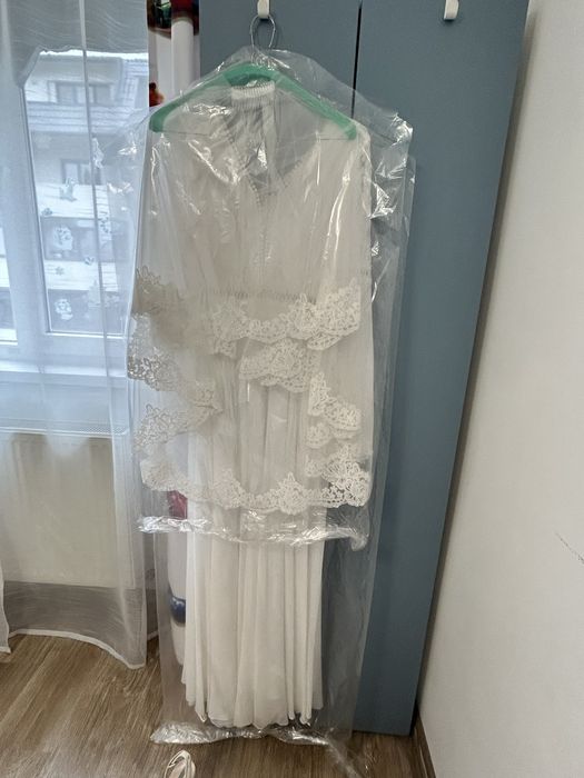 Rochie de mireasa, sandale si voal