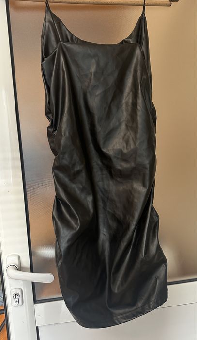 Черна къса рокля SHEIN от изкуствена кожа размер L