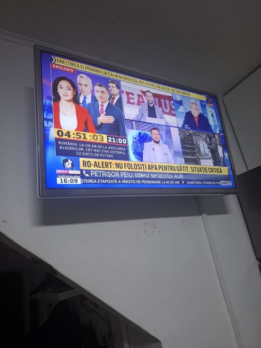 Televizor  Smart Samsung  32 inch (80 cm ) model  UE 32 F6270